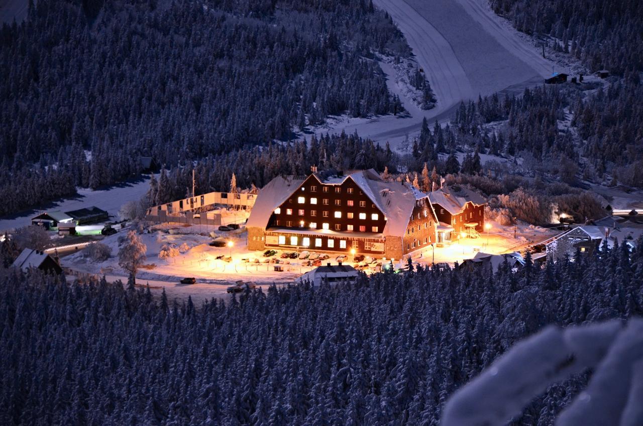 Hotel Cervenohorske Sedlo Loučná nad Desnou المظهر الخارجي الصورة